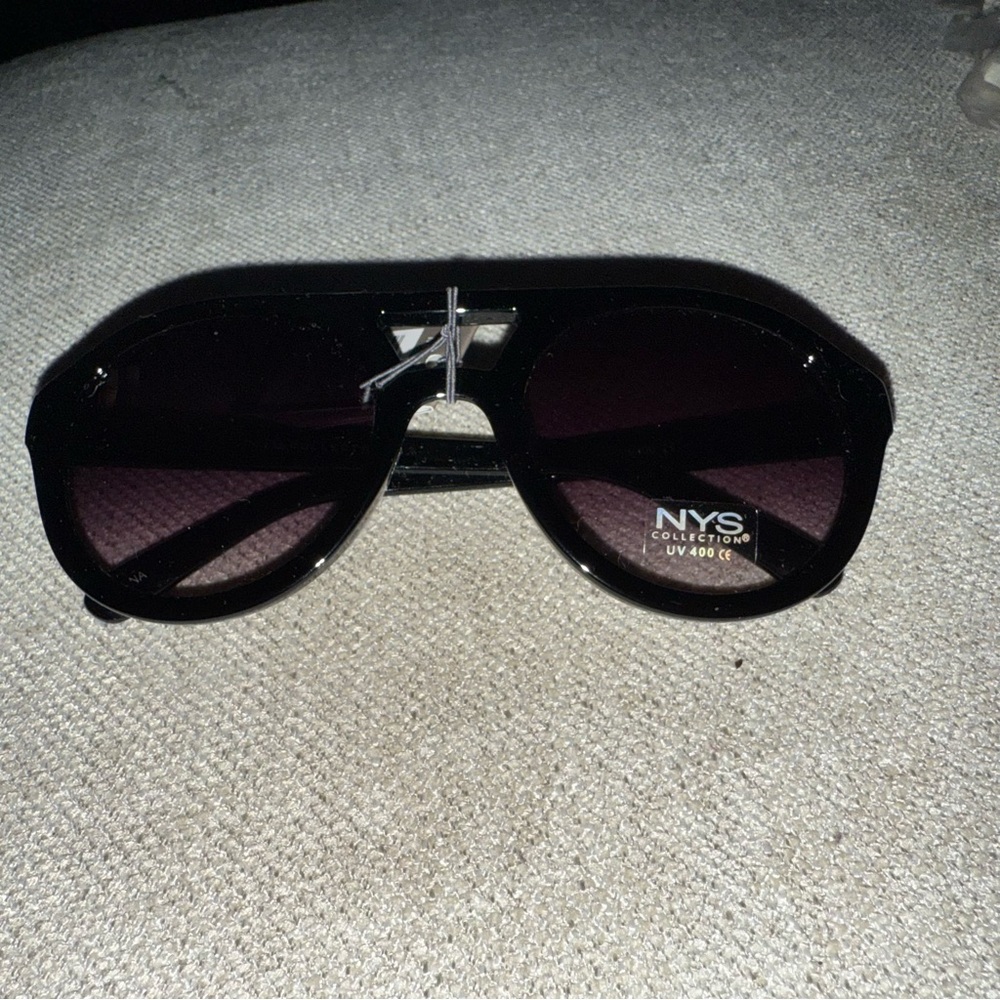 NY Collection Black Sunglasses with Dark Lenses